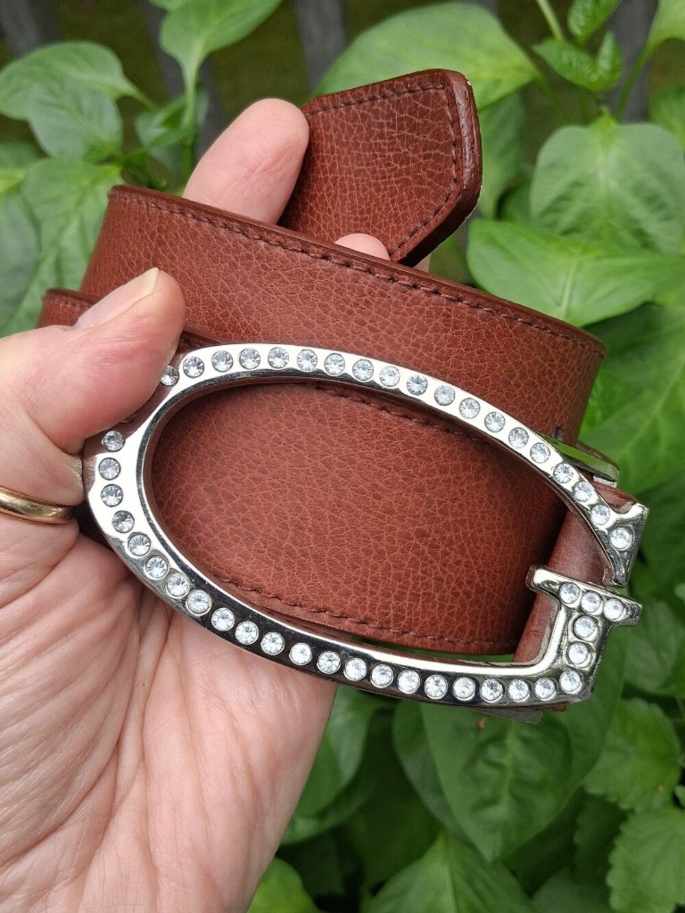 GUESS Vintage Brown Leather-Look Belt w/ Crystal Embellished G Buckle 40” L
